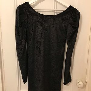 Black Velvet minidress with puff sleeve